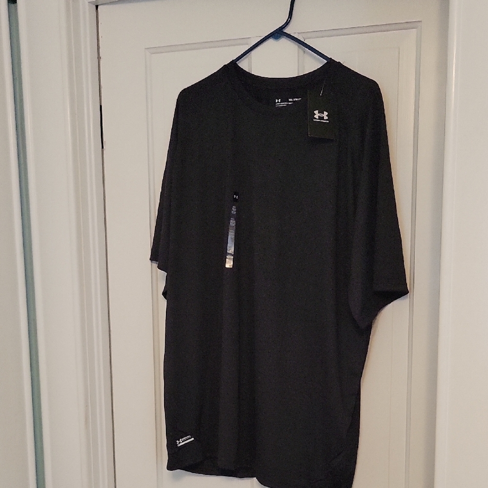 Under Armour Men's Black T-Shirt
